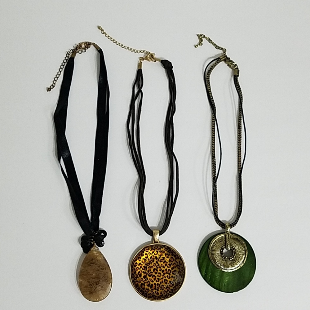 🔴FREE GIFT🔴 with Bundle of 3 Necklaces